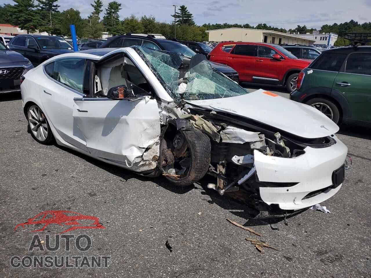 TESLA MODEL 3 2018 - 5YJ3E1EB6JF122475