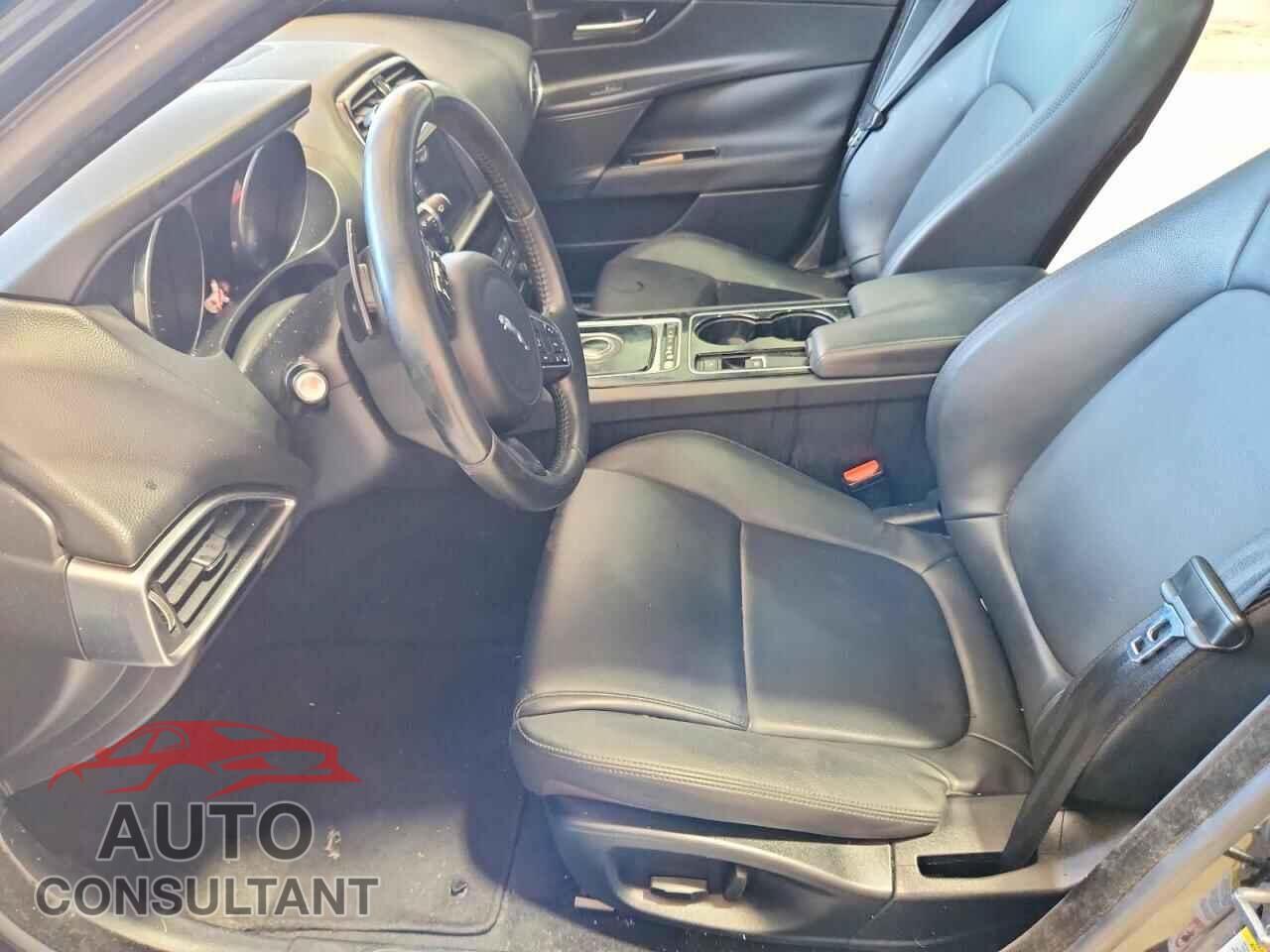 JAGUAR XE 2017 - SAJAD4BG5HA965180