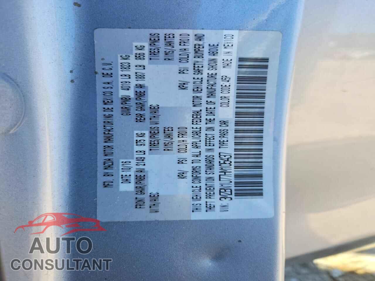 MAZDA 3 2017 - 3MZBN1U77HM105437