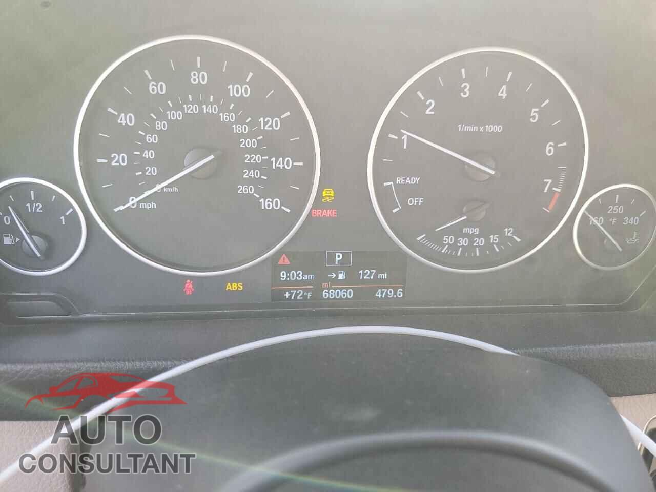 BMW 3 SERIES 2016 - WBA8E1G50GNU10951