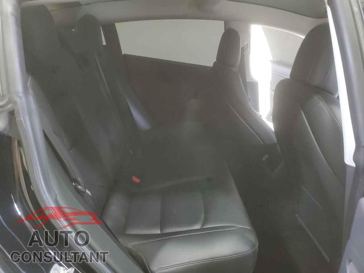 TESLA MODEL 3 2019 - 5YJ3E1EB5KF212024