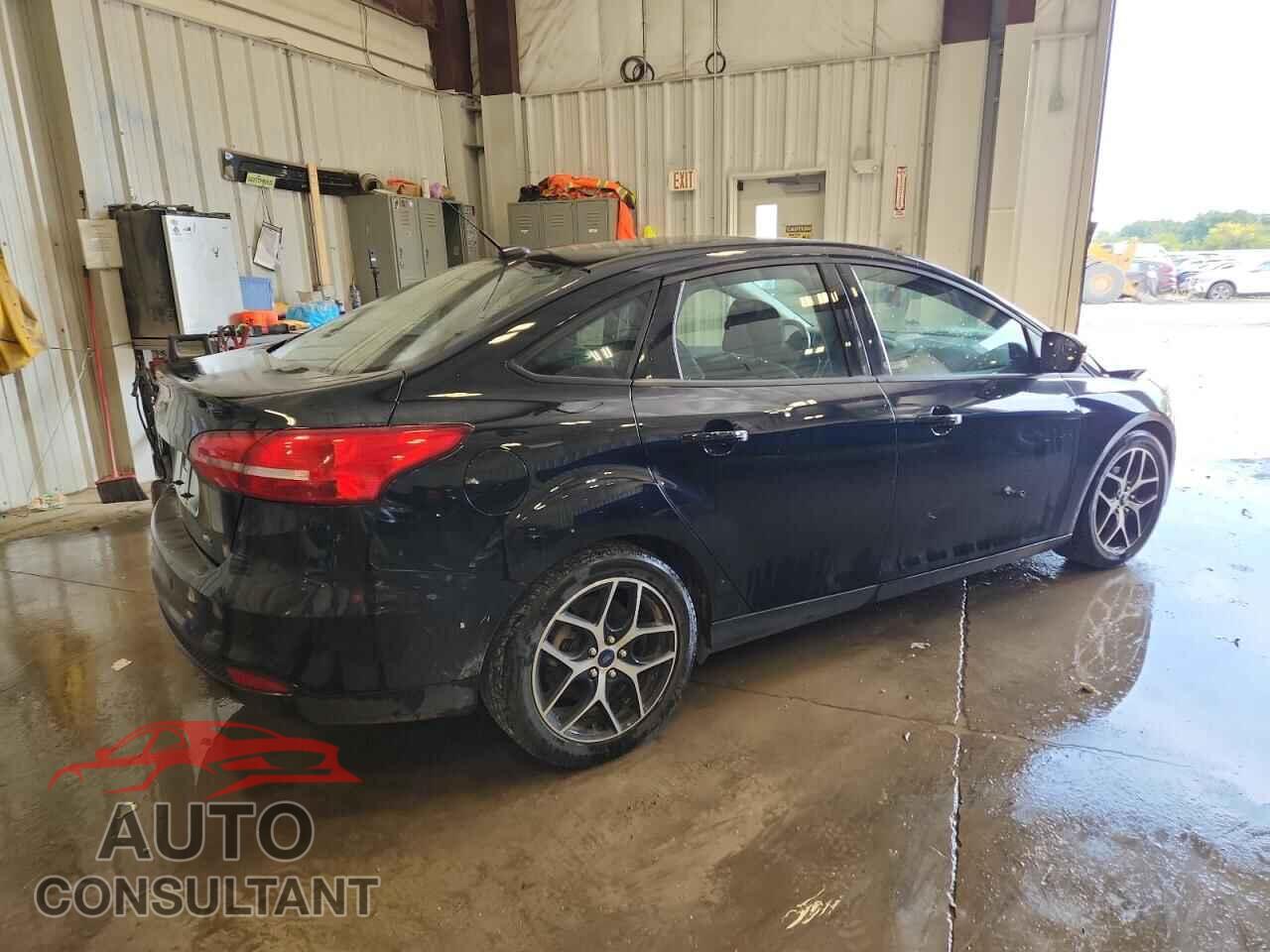 FORD FOCUS 2017 - 1FADP3H29HL210987