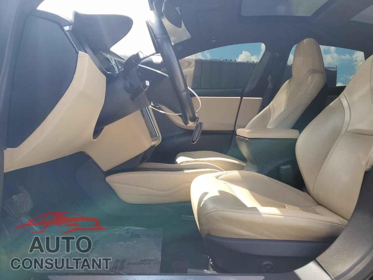 TESLA MODEL S 2015 - 5YJSA1E23FF115952
