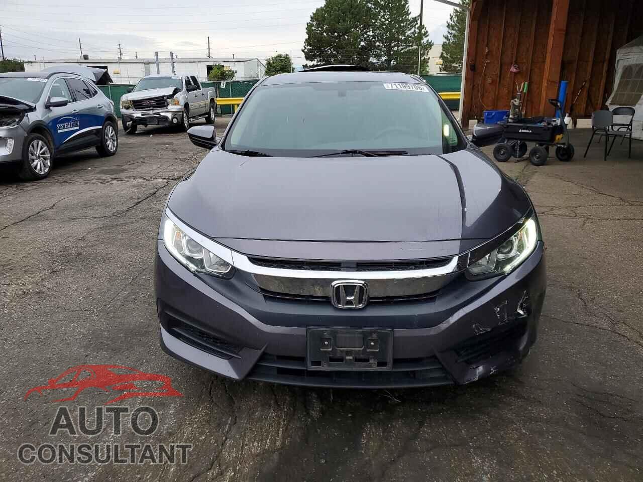 HONDA CIVIC 2018 - 2HGFC2F55JH571983