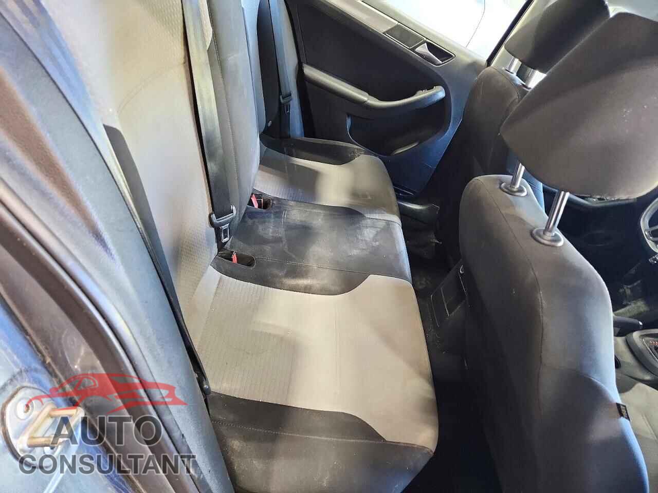 VOLKSWAGEN JETTA 2017 - 3VW2B7AJ4HM273497