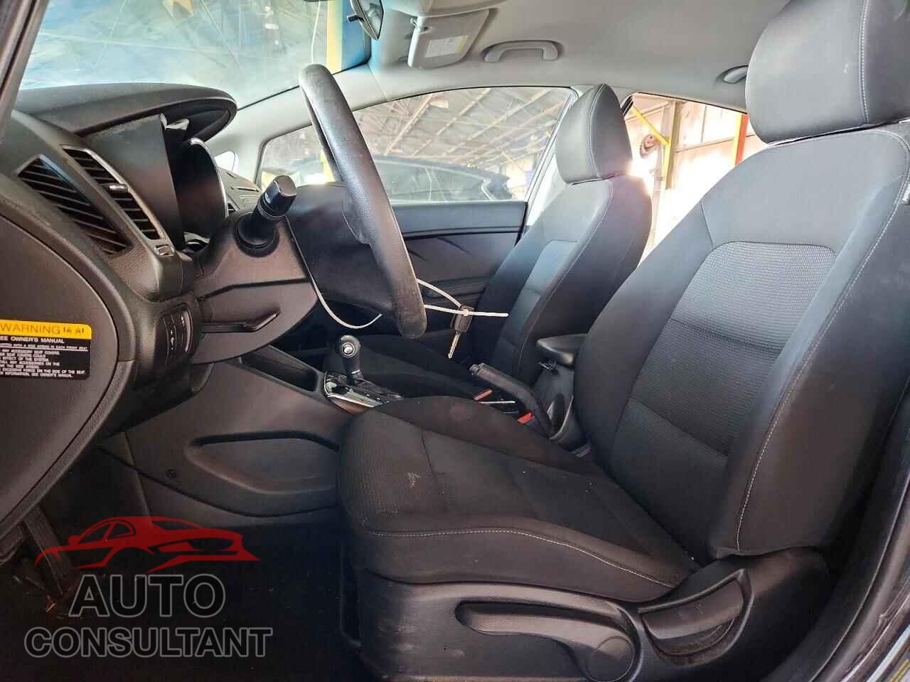 KIA FORTE 2017 - 3KPFK4A73HE037943