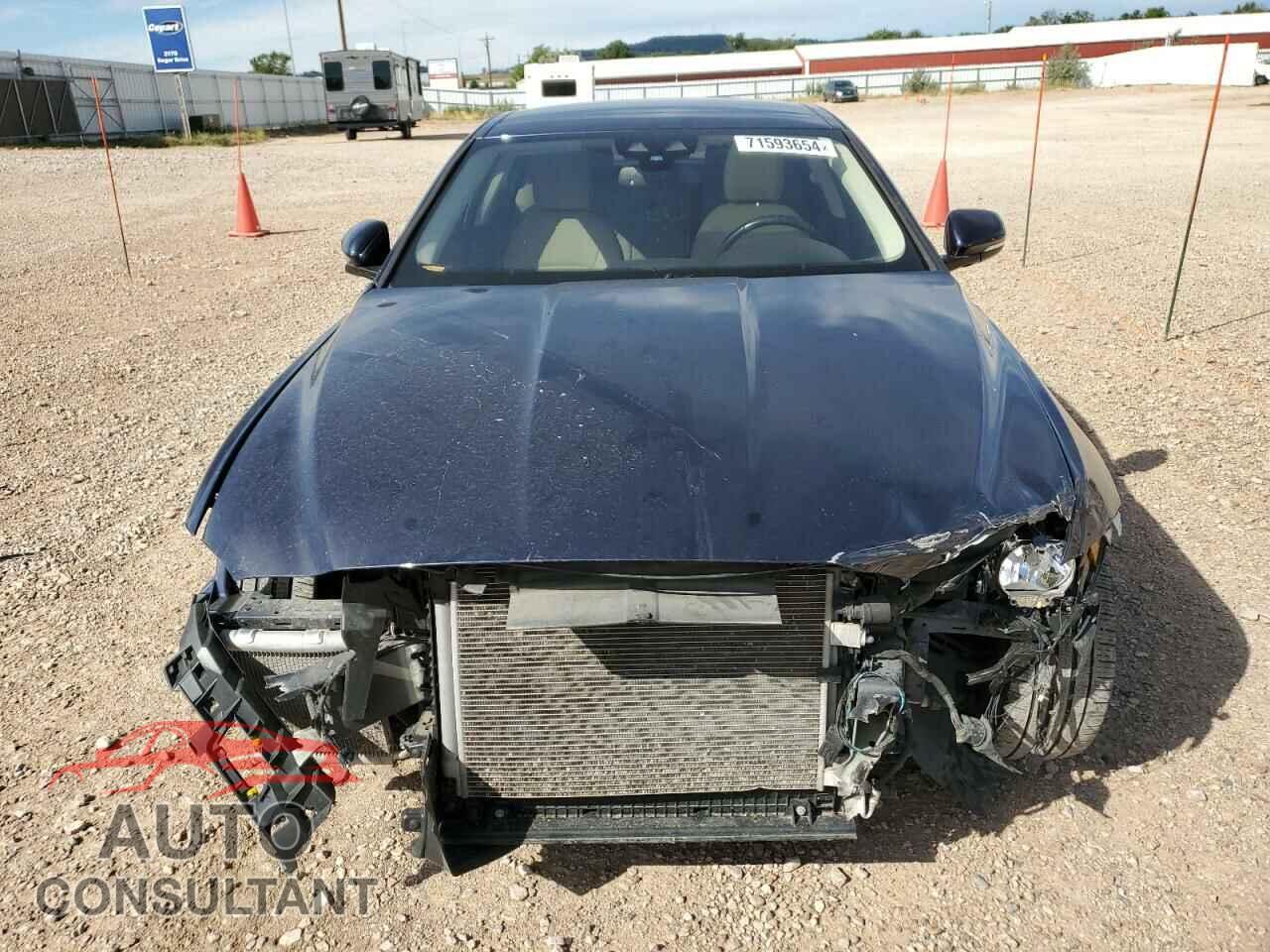 JAGUAR XE 2018 - SAJAR4FX7JCP33458