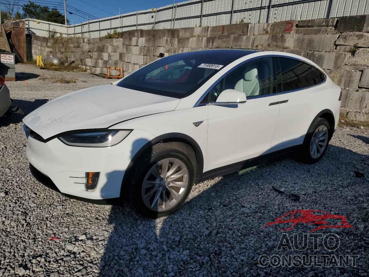 TESLA MODEL X 2016 - 5YJXCBE23GF016989