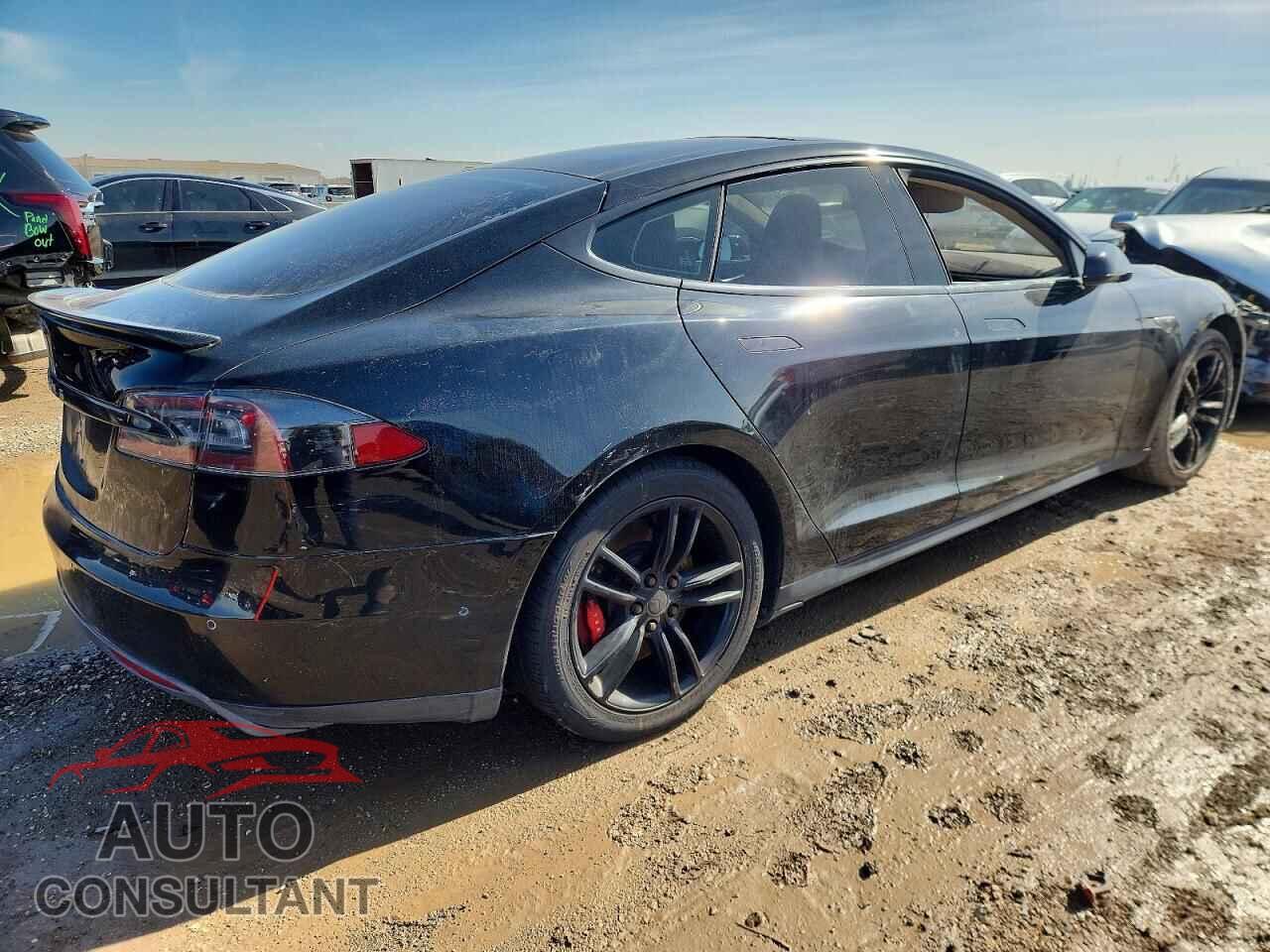 TESLA MODEL S 2015 - 5YJSA1S13FF100329