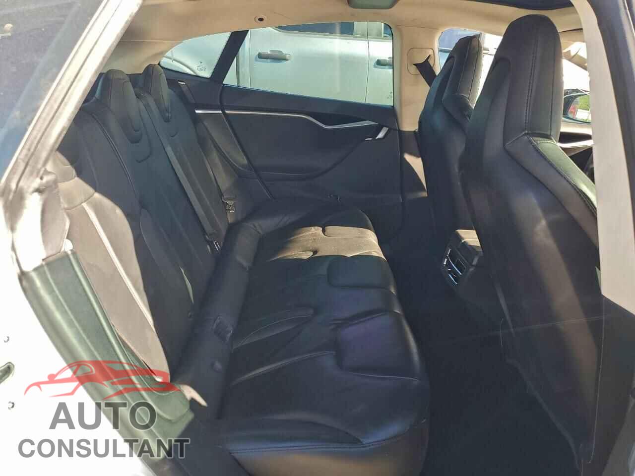 TESLA MODEL S 2013 - 5YJSA1CN8DFP07003