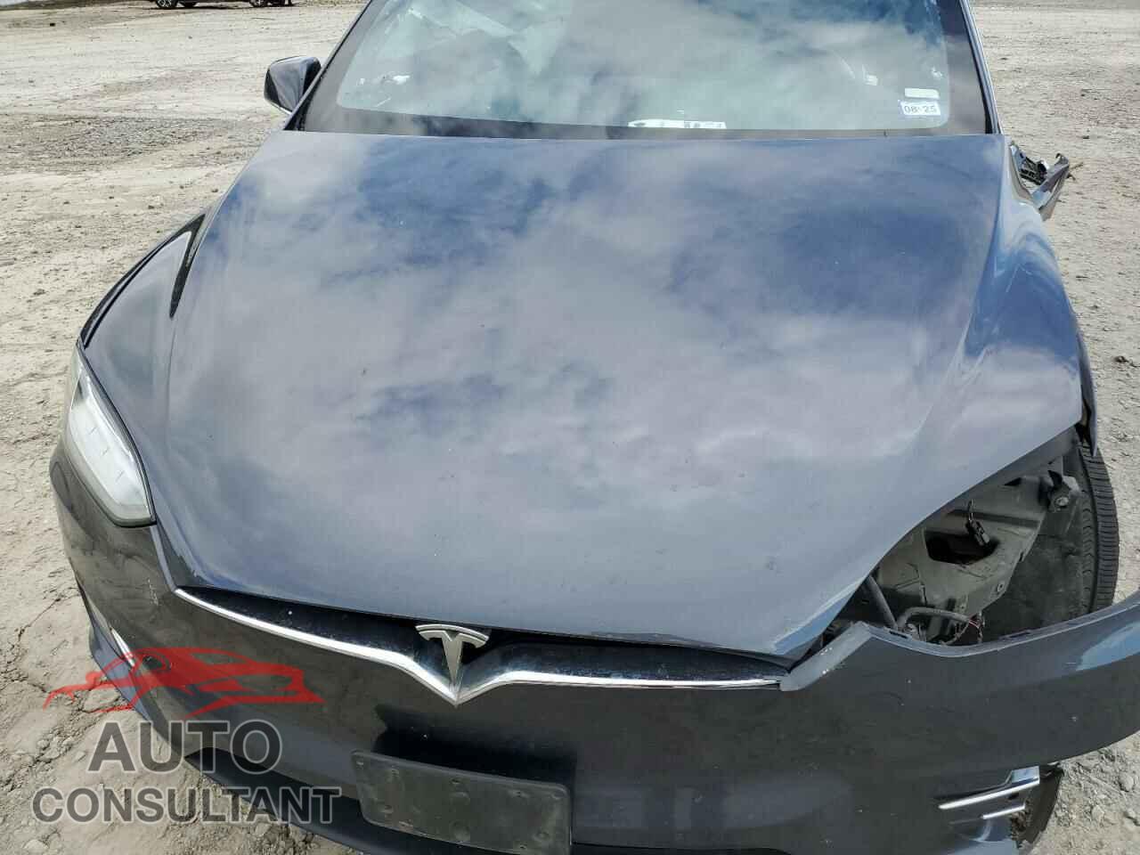 TESLA MODEL X 2017 - 5YJXCBE21HF049555