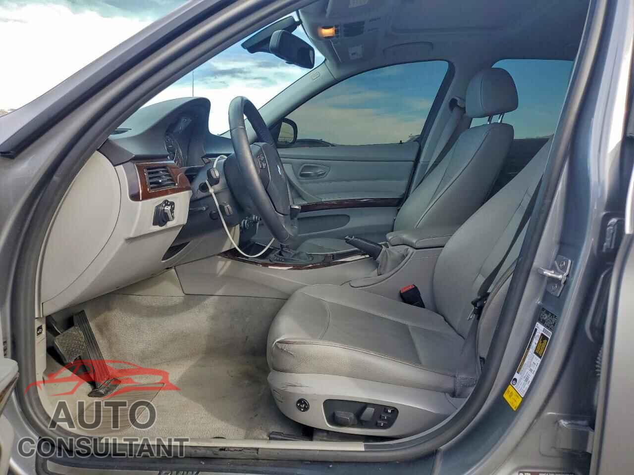 BMW 3 SERIES 2011 - WBAPH7G59BNN06544