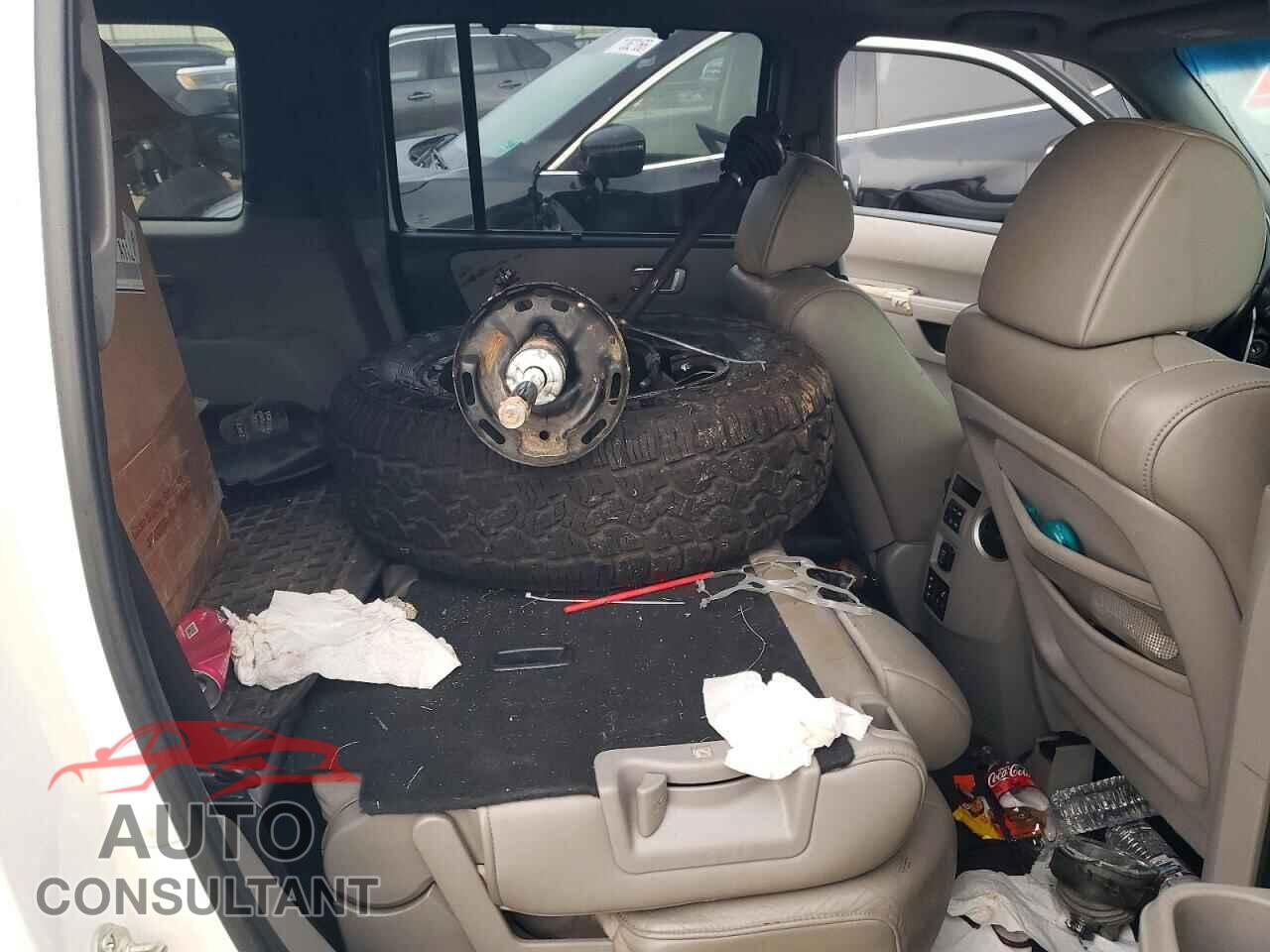 HONDA PILOT 2011 - 5FNYF4H92BB005877