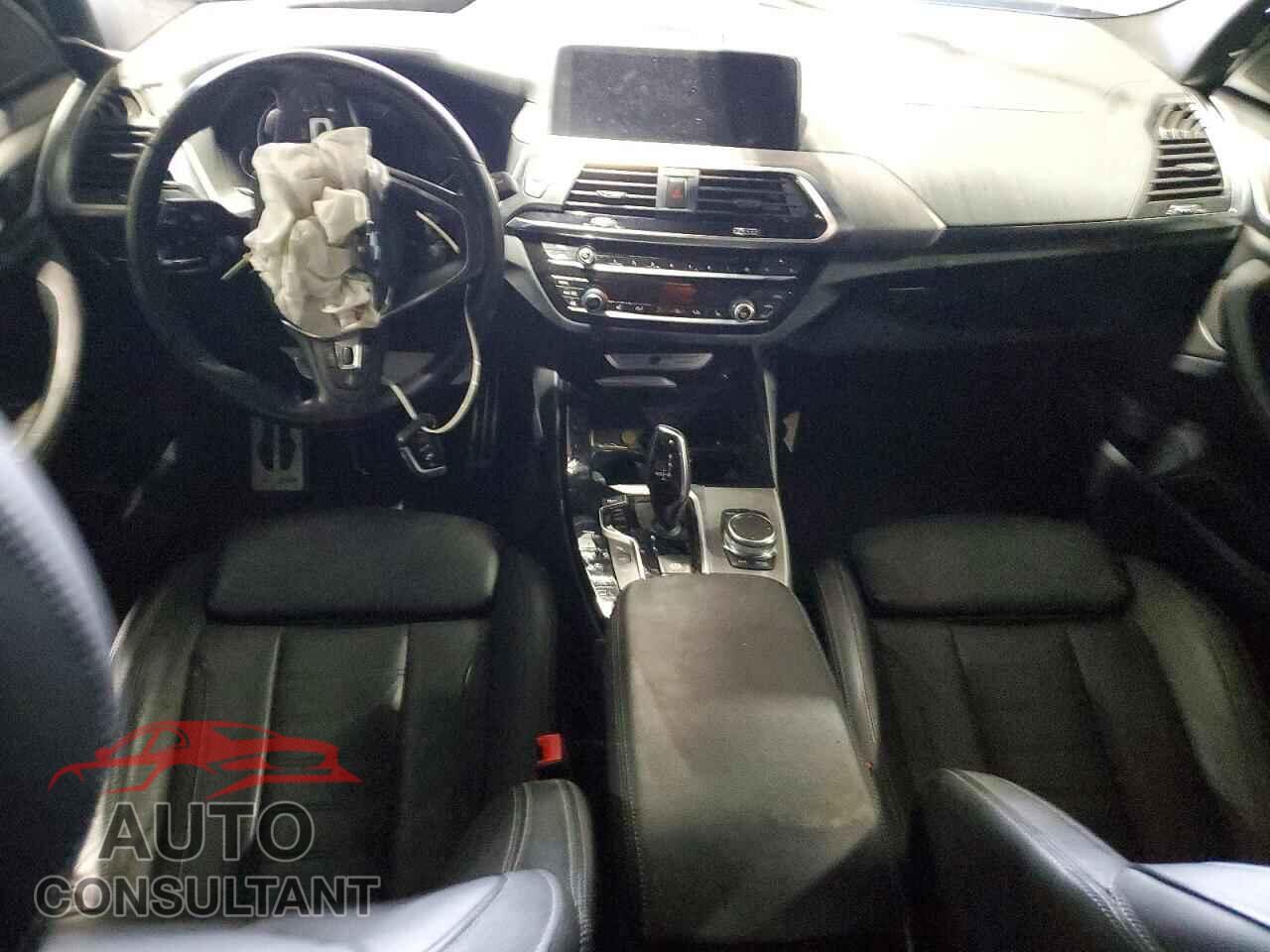 BMW X3 2018 - 5UXTS3C54J0Y99414