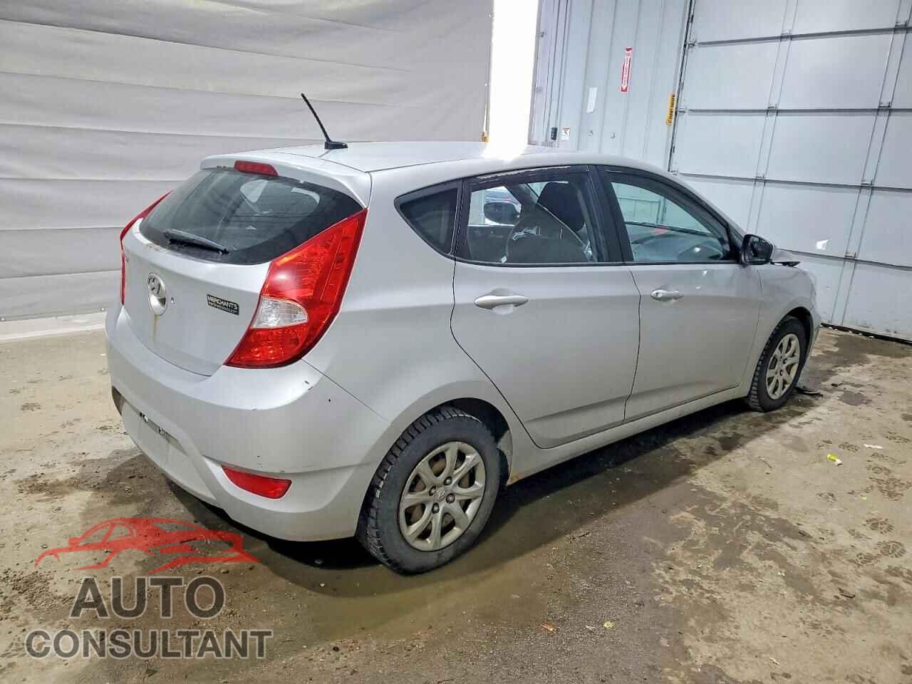 HYUNDAI ACCENT 2013 - KMHCT5AE2DU117715