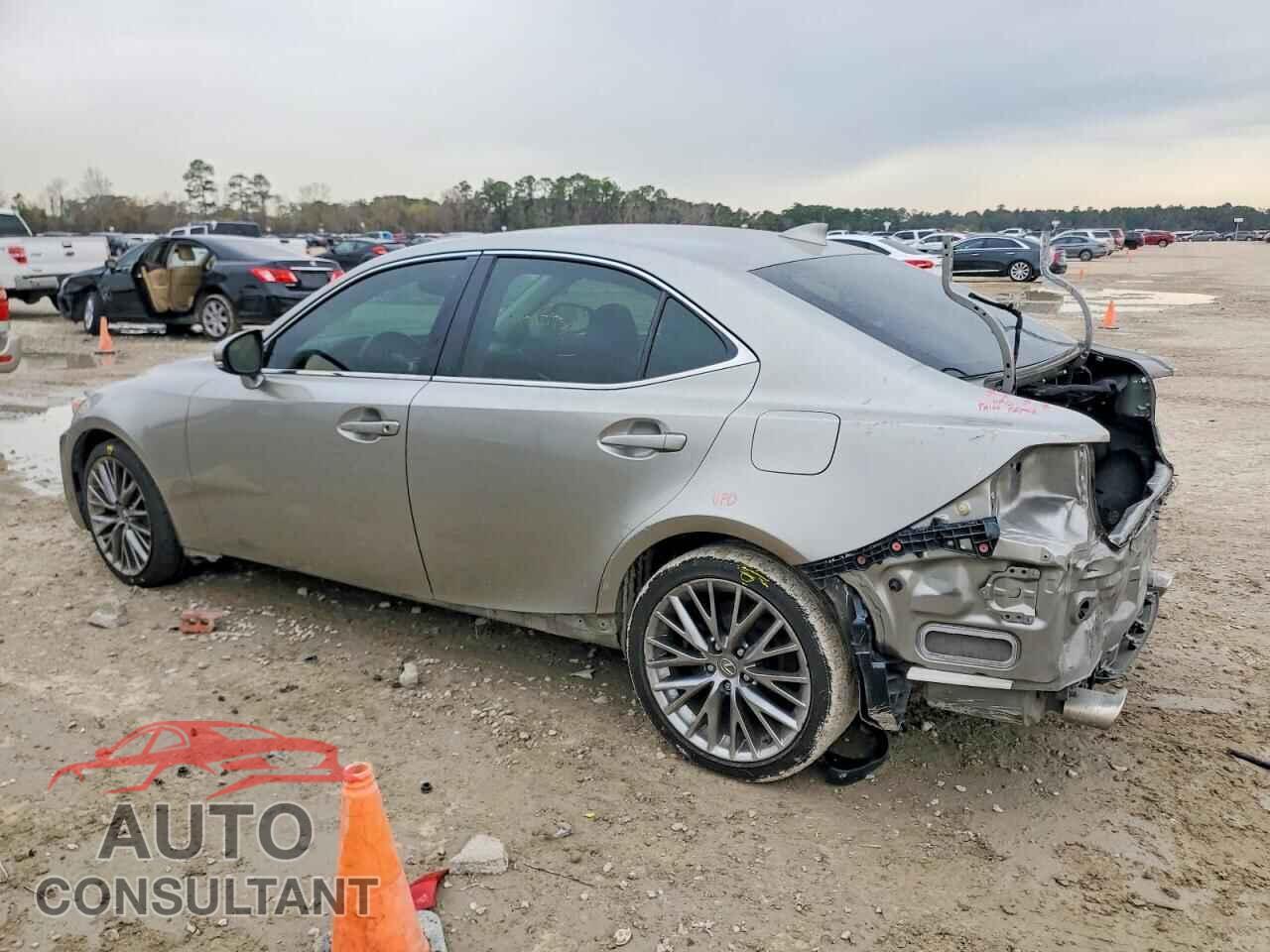 LEXUS IS 2016 - JTHBA1D26G5005867