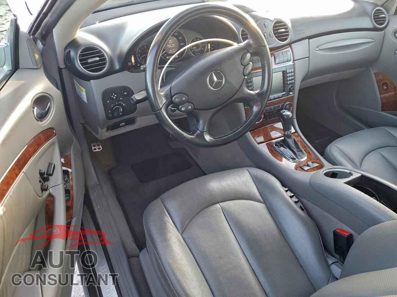 MERCEDES-BENZ CLK-CLASS 2009 - WDBTK56F99T103525
