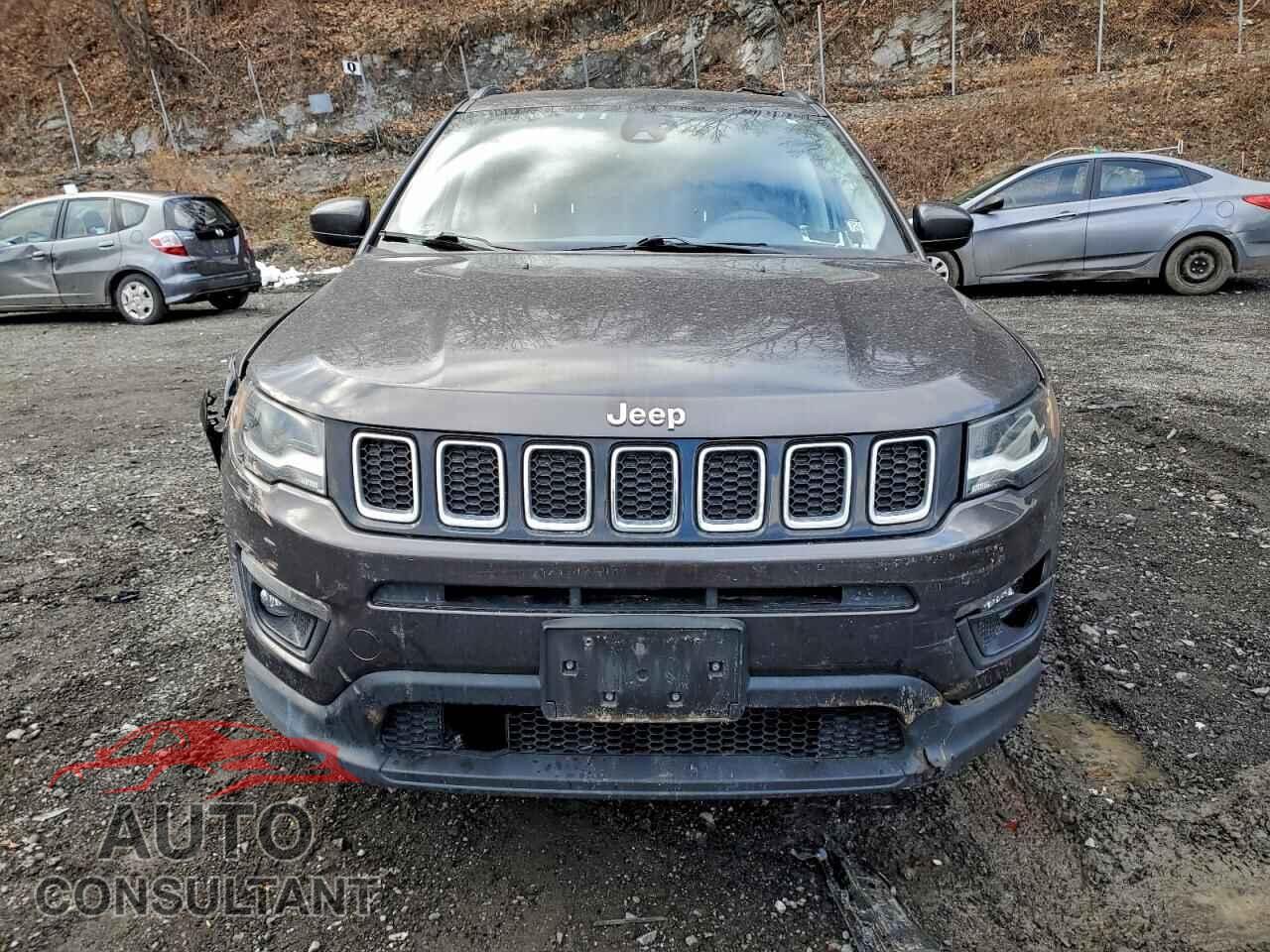 JEEP COMPASS 2018 - 3C4NJDBB3JT270546
