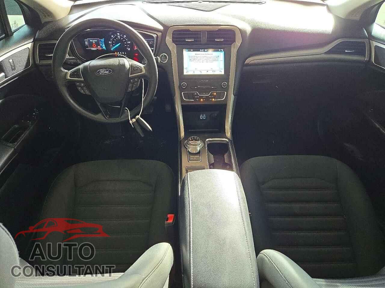 FORD FUSION 2019 - 3FA6P0LU5KR180105