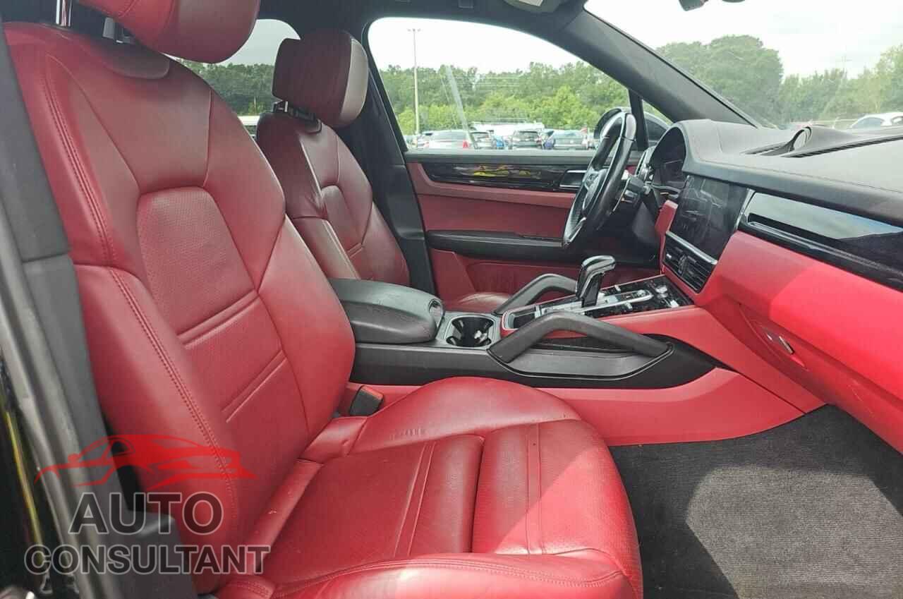 PORSCHE CAYENNE 2019 - WP1AA2AY2KDA07656