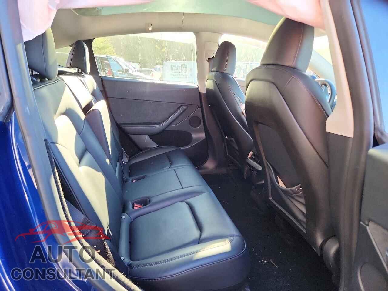 TESLA MODEL Y 2024 - 7SAYGDED0RF095999