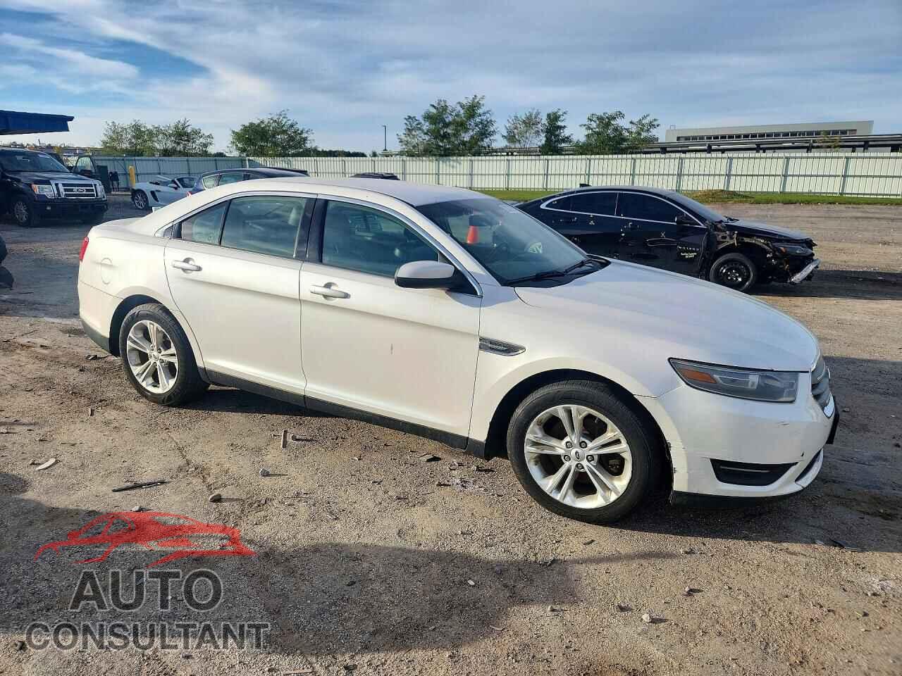 FORD TAURUS 2013 - 1FAHP2E85DG207530
