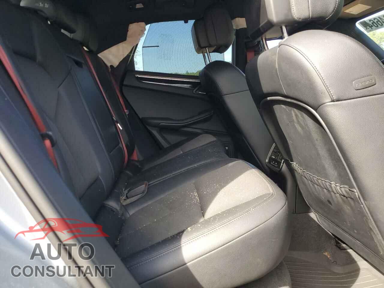 PORSCHE MACAN 2022 - WP1AG2A51NLB24210