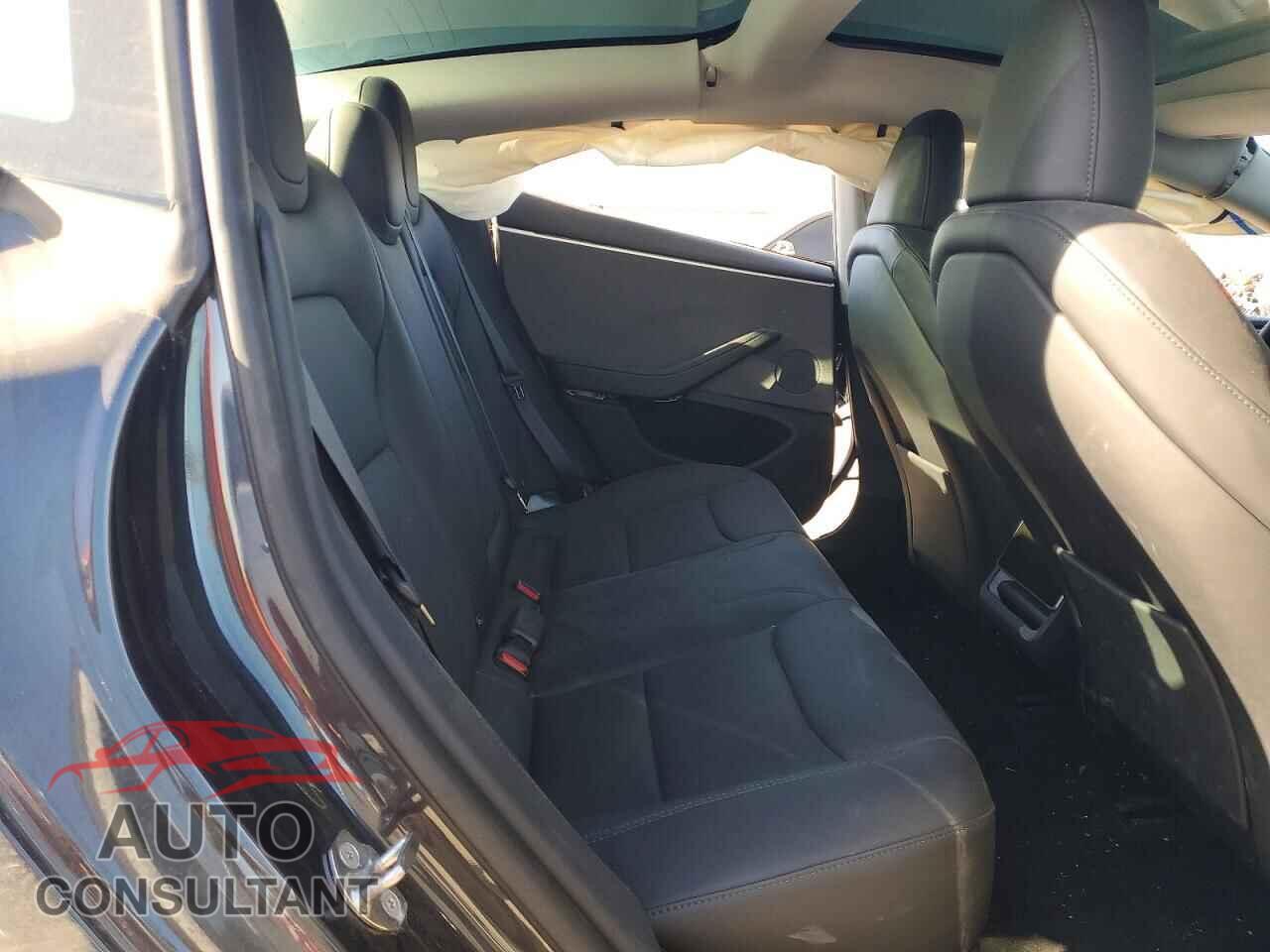 TESLA MODEL 3 2024 - 5YJ3E1EA9RF782352