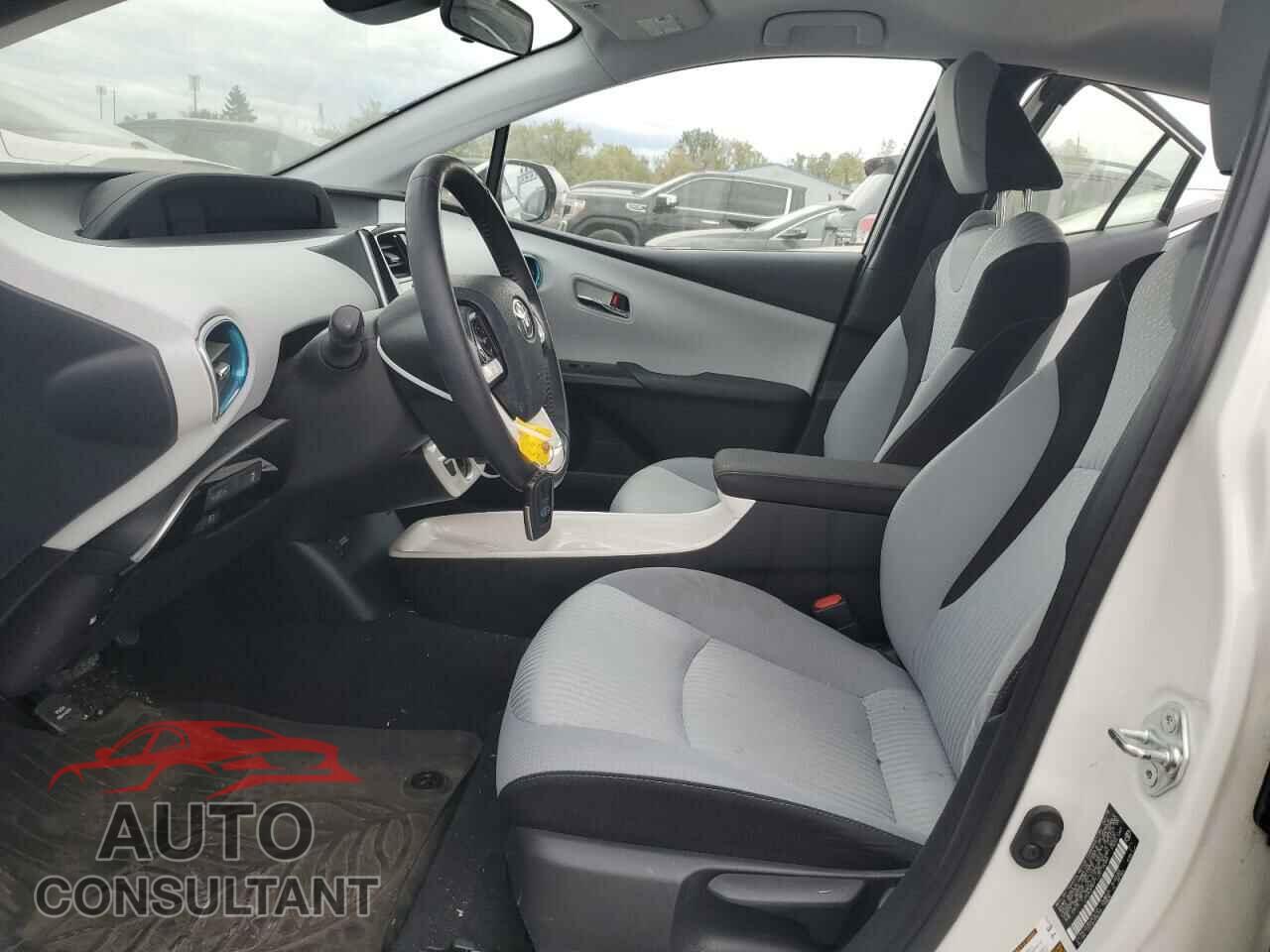 TOYOTA PRIUS 2018 - JTDKARFP1J3073084