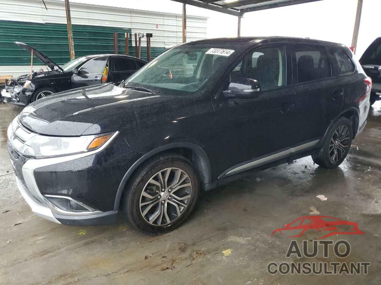 MITSUBISHI OUTLANDER 2018 - JA4AD3A36JJ002392