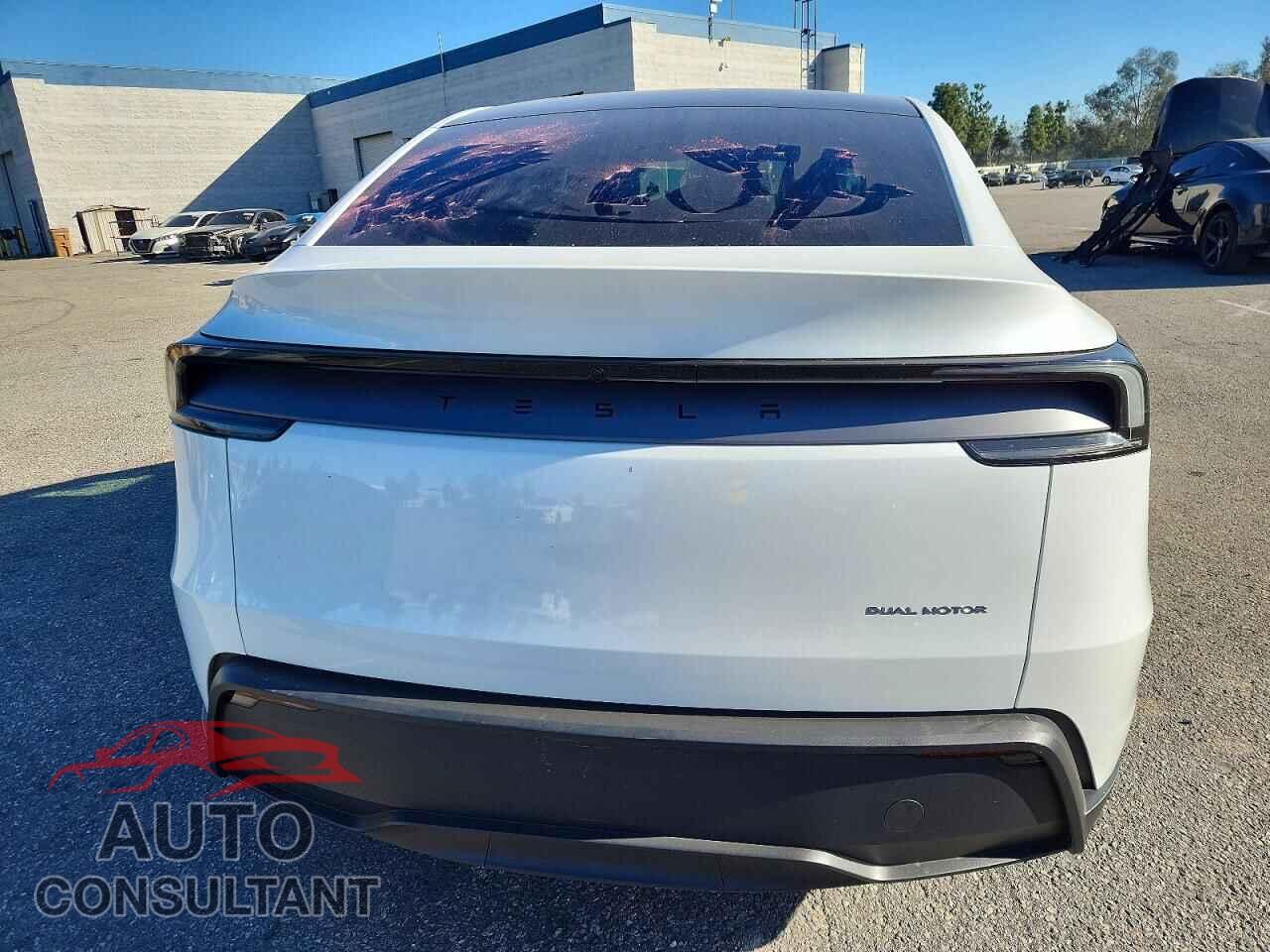 TESLA MODEL Y 2026 - 7SAYGDEE6TF356357