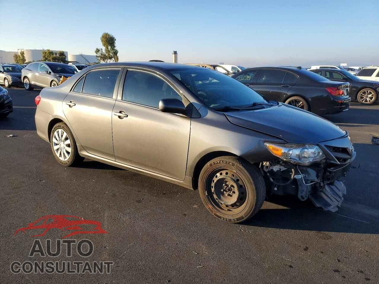 TOYOTA COROLLA 2013 - 2T1BU4EE3DC963530