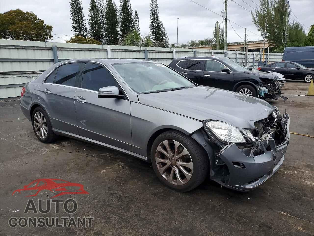 MERCEDES-BENZ E-CLASS 2013 - WDDHF8JB0DA717469