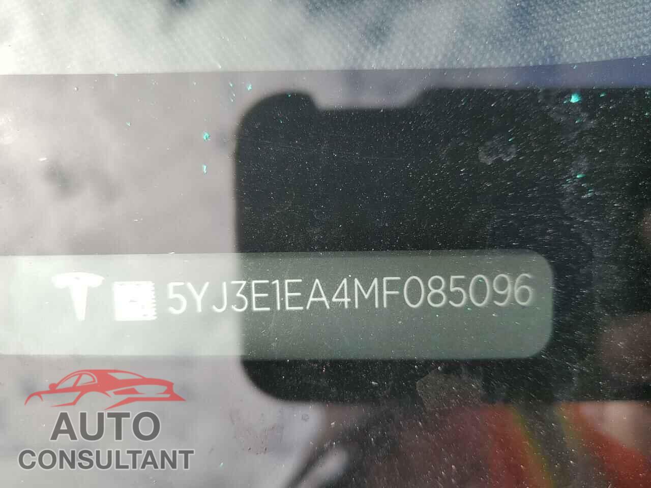 TESLA MODEL 3 2021 - 5YJ3E1EA4MF085096