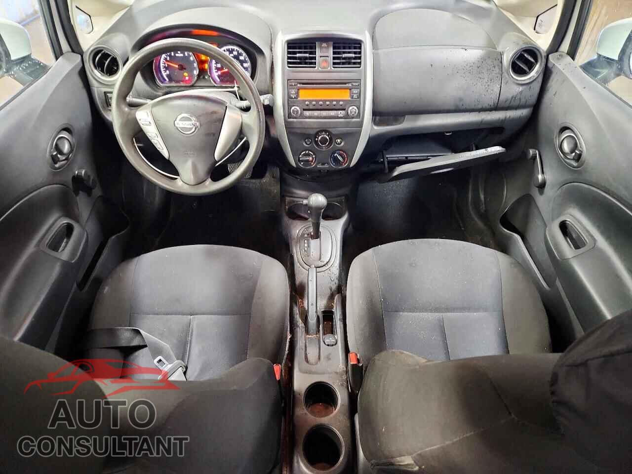 NISSAN VERSA NOTE 2015 - 3N1CE2CP1FL449043