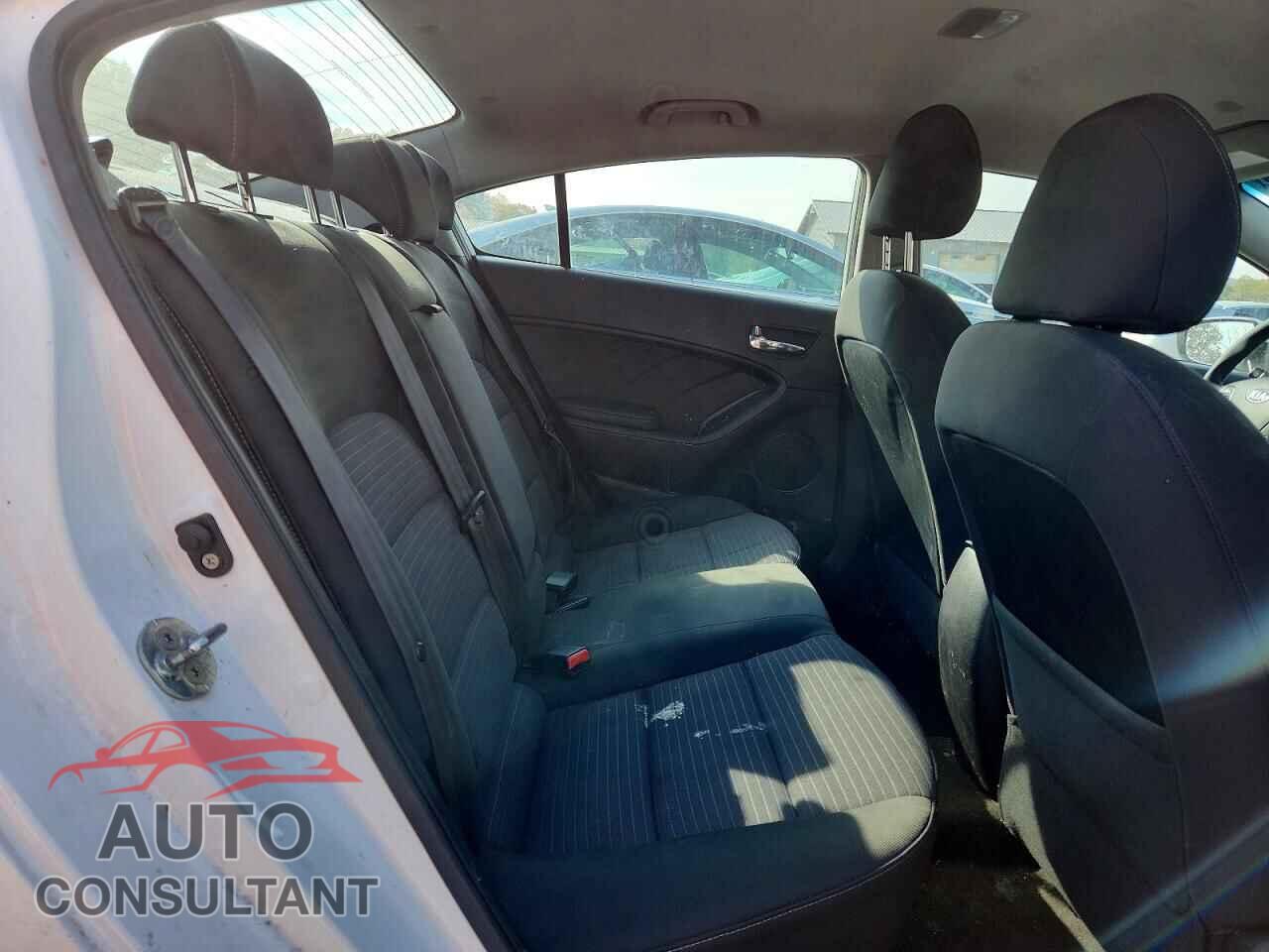 KIA FORTE 2015 - KNAFX4A64F5281695
