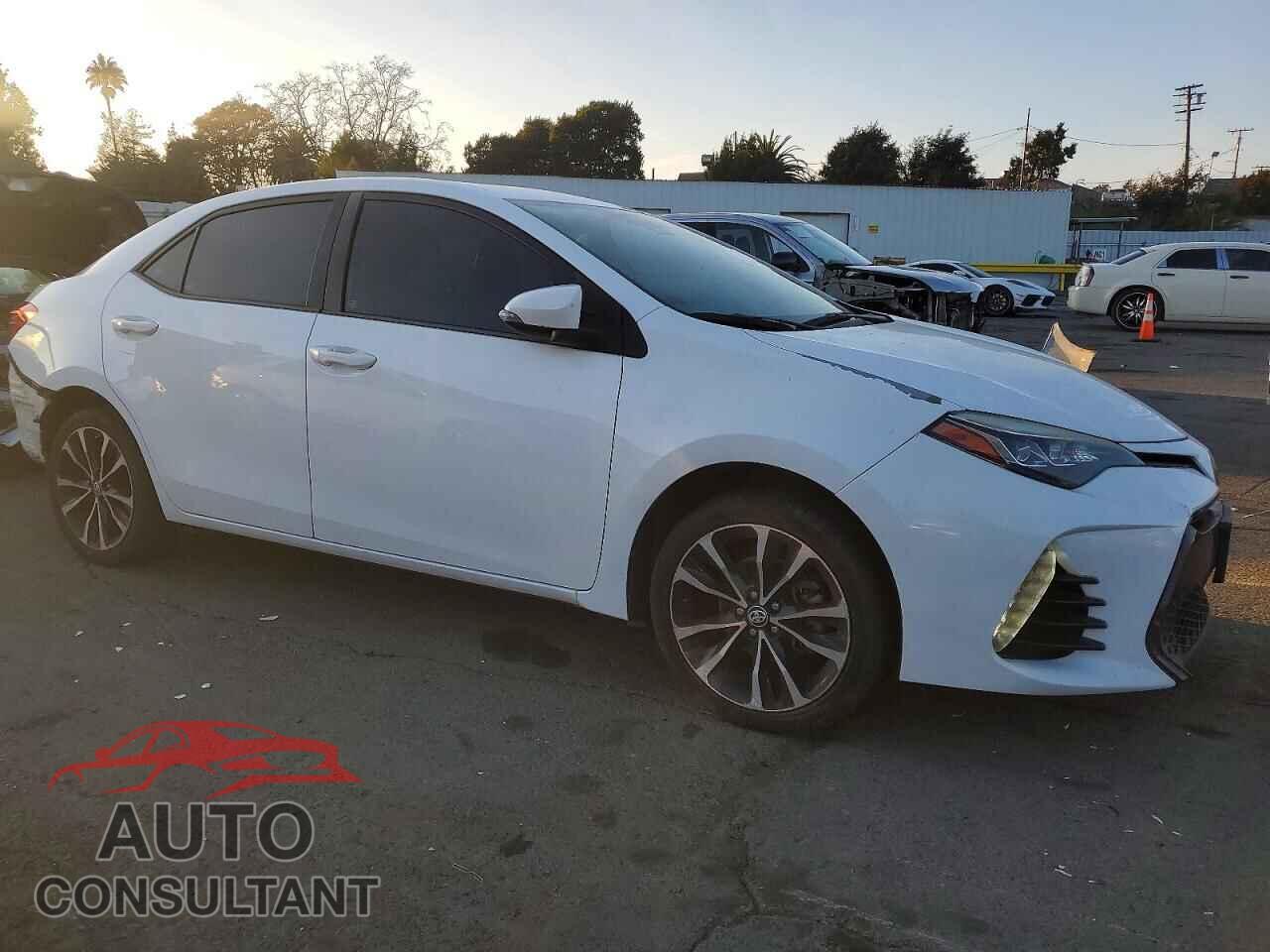 TOYOTA COROLLA 2017 - 5YFBURHE7HP577188