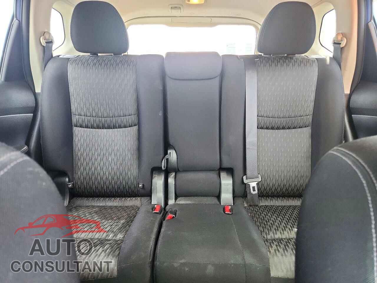 NISSAN ROGUE 2017 - JN8AT2MT0HW144429