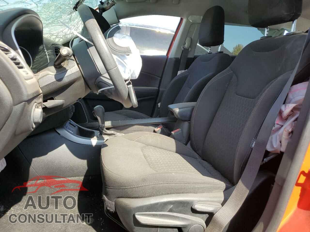 JEEP COMPASS 2019 - 3C4NJCAB7KT820215
