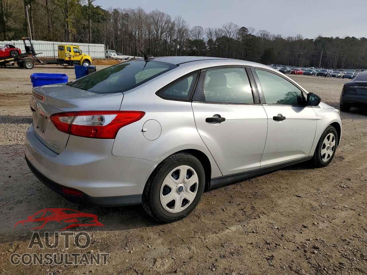 FORD FOCUS 2013 - 1FADP3E22DL299574