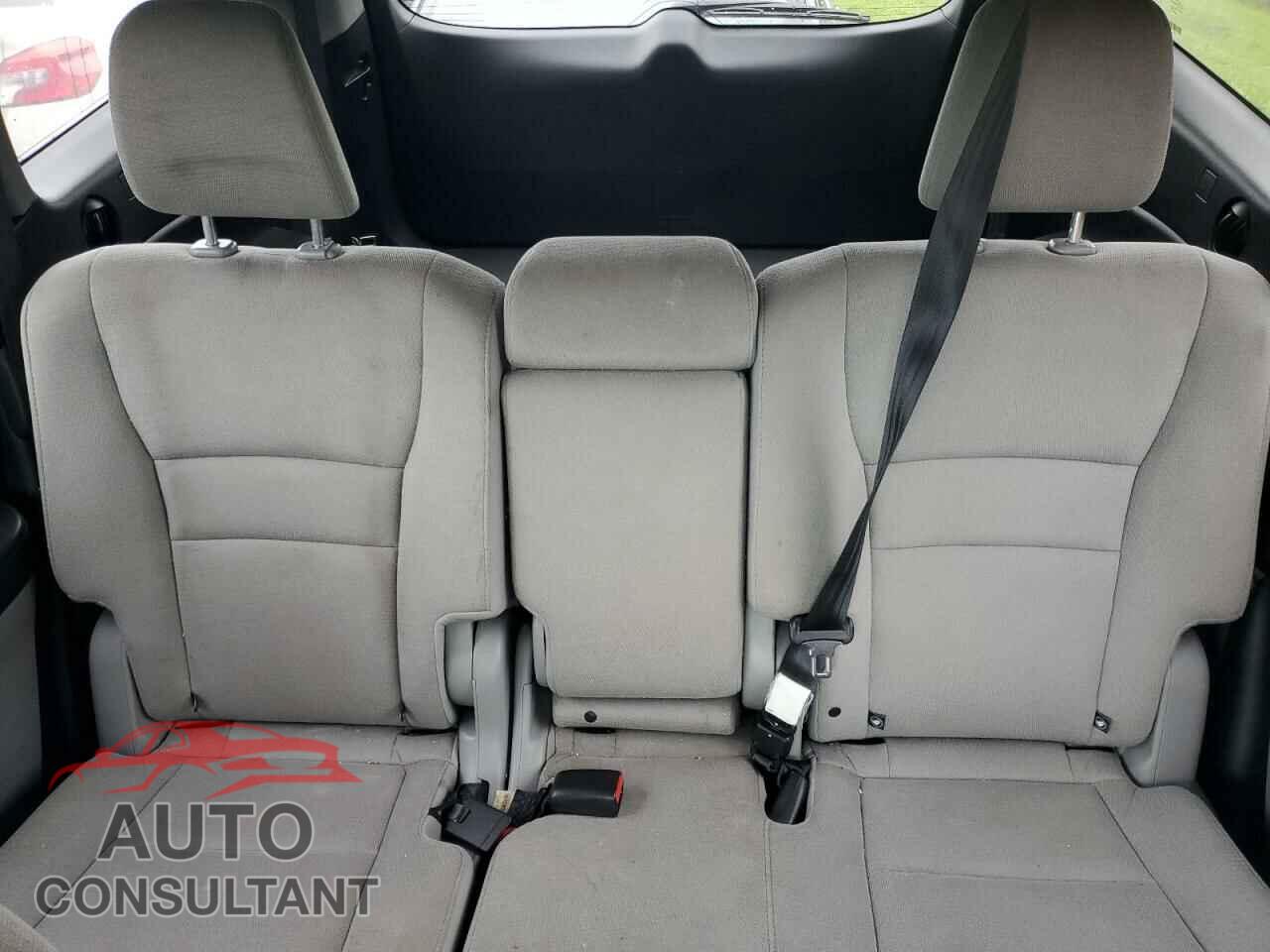 HONDA PILOT 2017 - 5FNYF5H17HB044005