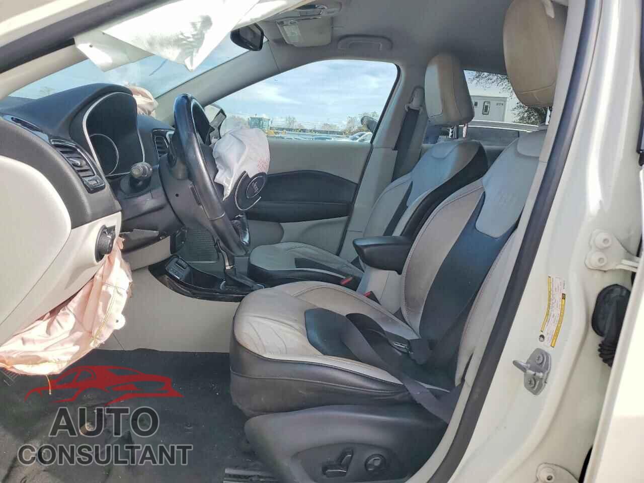 JEEP COMPASS 2021 - 3C4NJCCB2MT528214