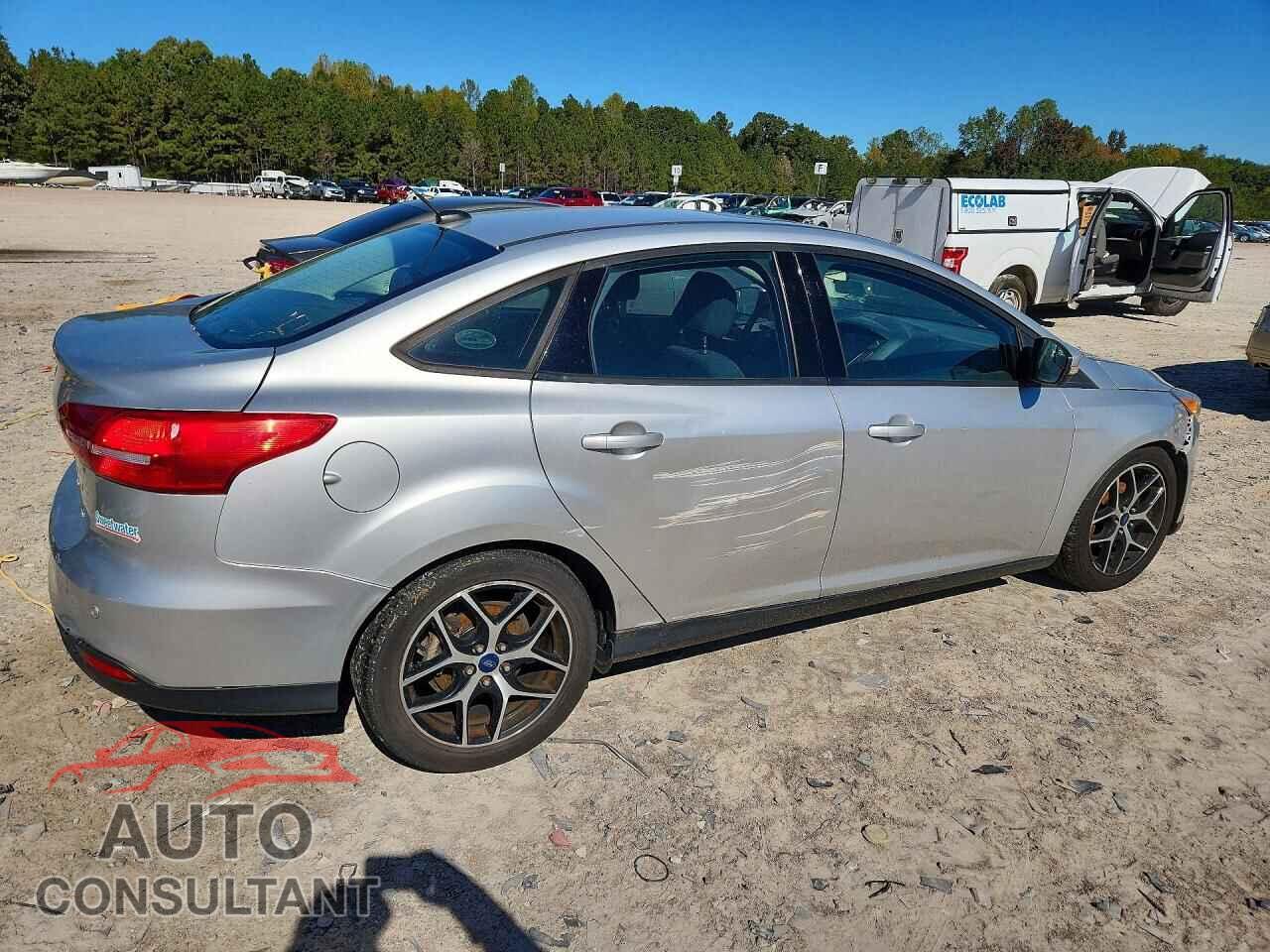 FORD FOCUS 2017 - 1FADP3H29HL289612
