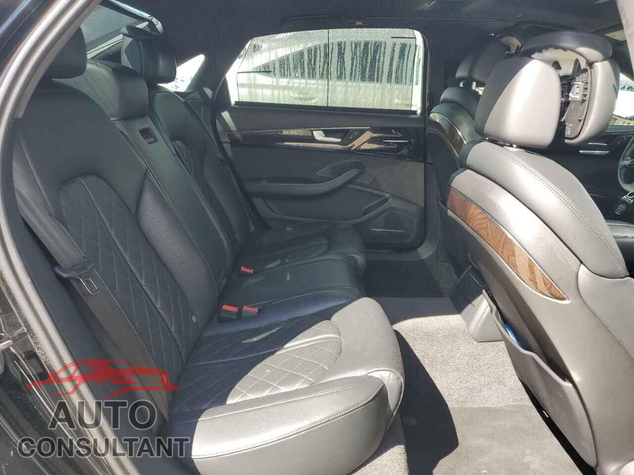 AUDI A8 2017 - WAU43AFD4HN006291
