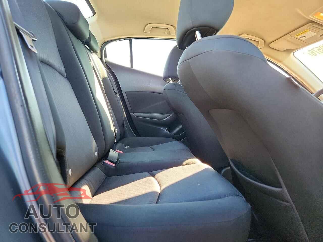 MAZDA 3 2015 - 3MZBM1U74FM158368