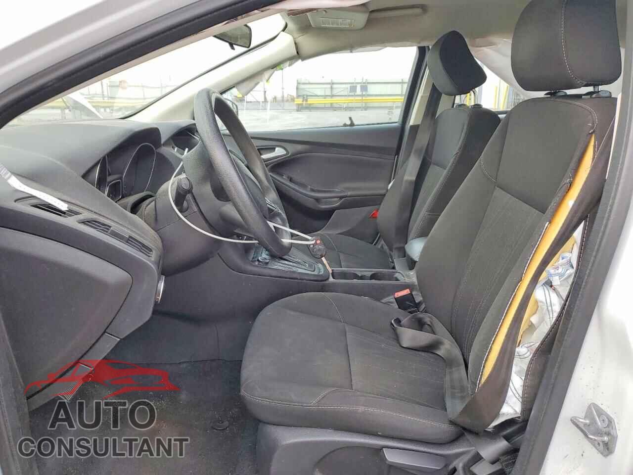 FORD FOCUS 2017 - 1FADP3F27HL251069