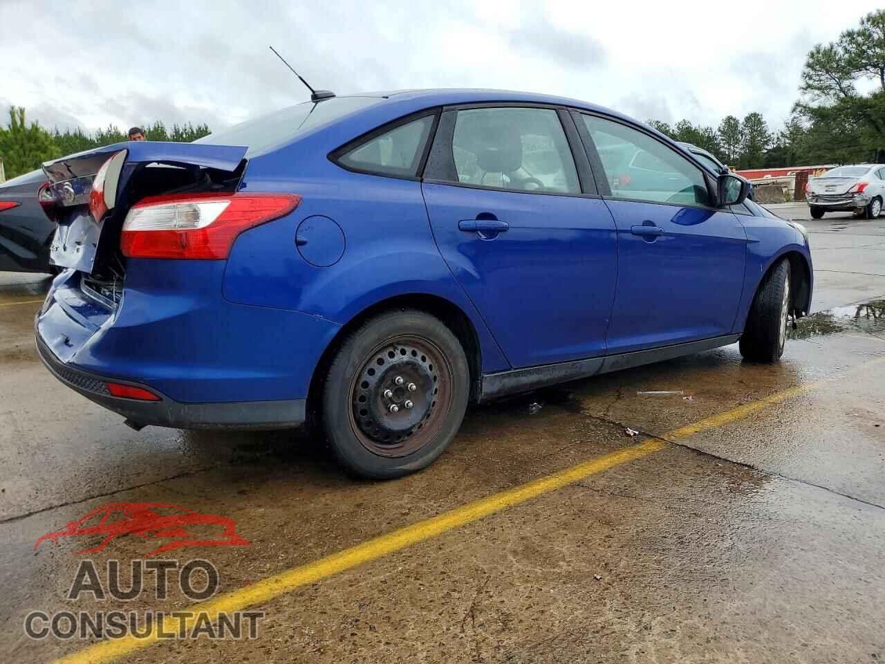 FORD FOCUS 2012 - 1FAHP3F26CL371097