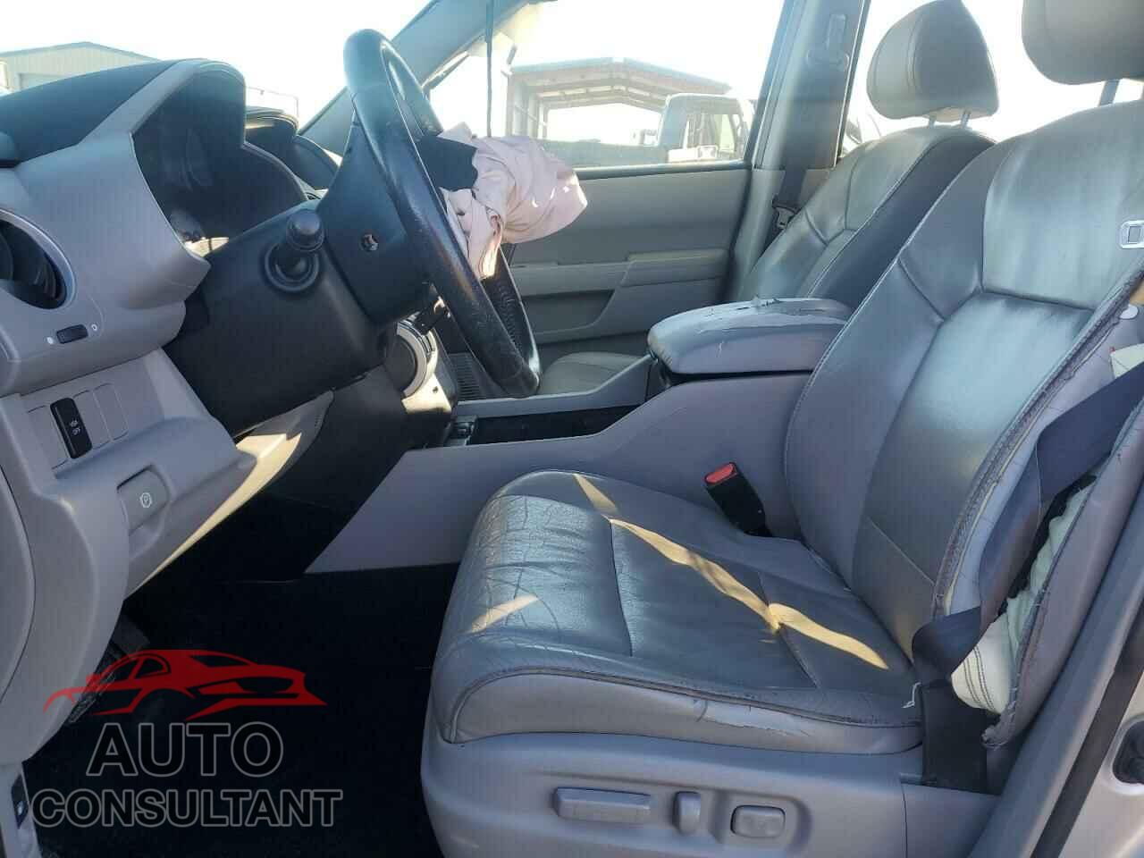 HONDA PILOT 2011 - 5FNYF4H58BB058872