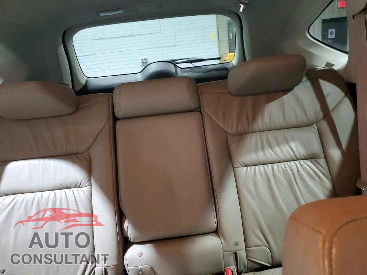 HONDA CR-V 2014 - 5J6RM4H77EL003921