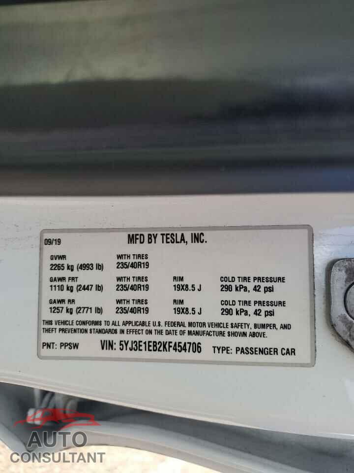 TESLA MODEL 3 2019 - 5YJ3E1EB2KF454706